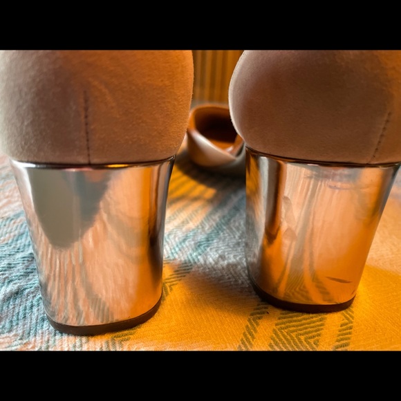 COPY - Golden blush strappy heels. Rockport, good condition size 9 - Picture 3 of 4